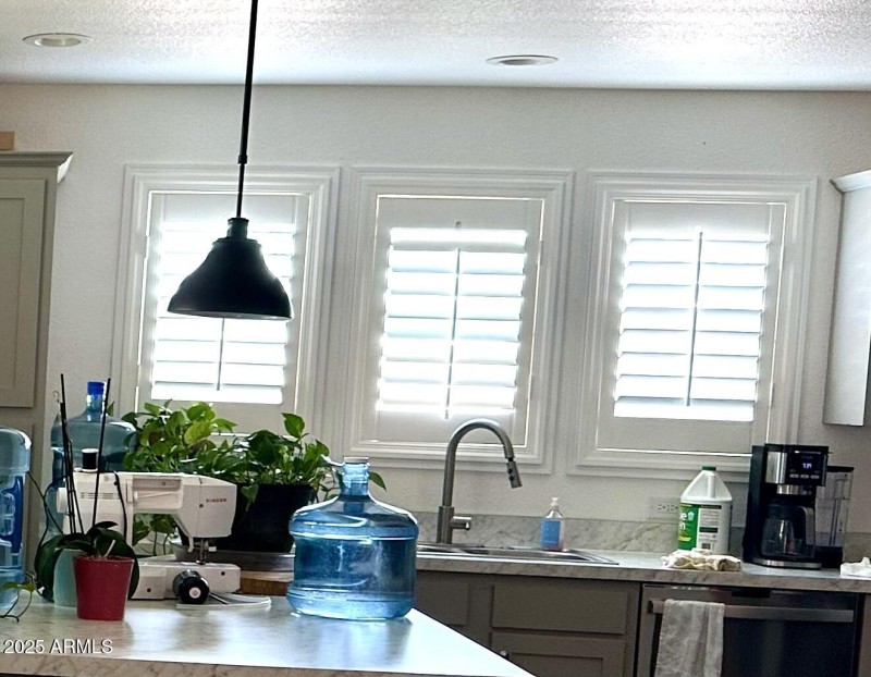 KITCHEN SHUTTERS