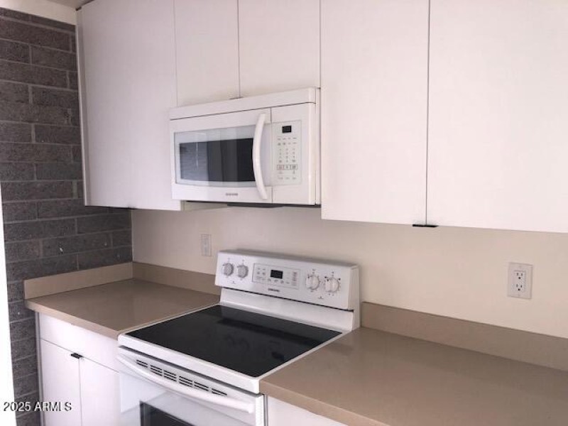 Avalon Unit 2 - Kitchen 1