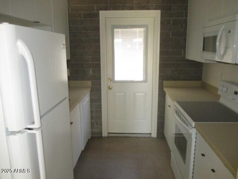 Avalon Unit 2 - Kitchen 2