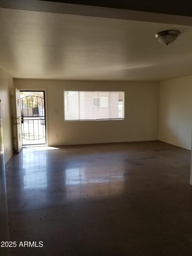 Avalon Unit 4 - Living Area