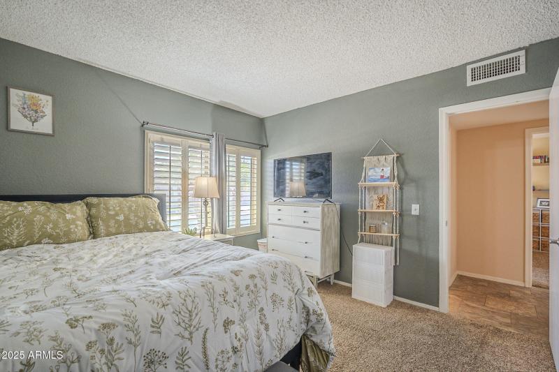 Secondary bedroom out