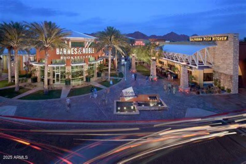 Desert Ridge Outdoor Mall