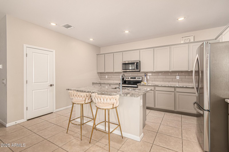 kitchen & pantry