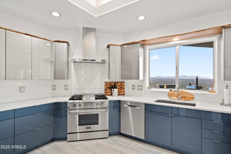 14-Kitchen