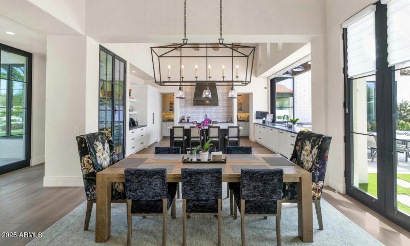 5353 E Sanna St-large-013-019-5353 E San