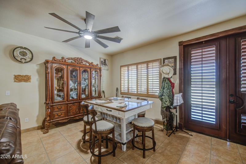 Dining Area 2