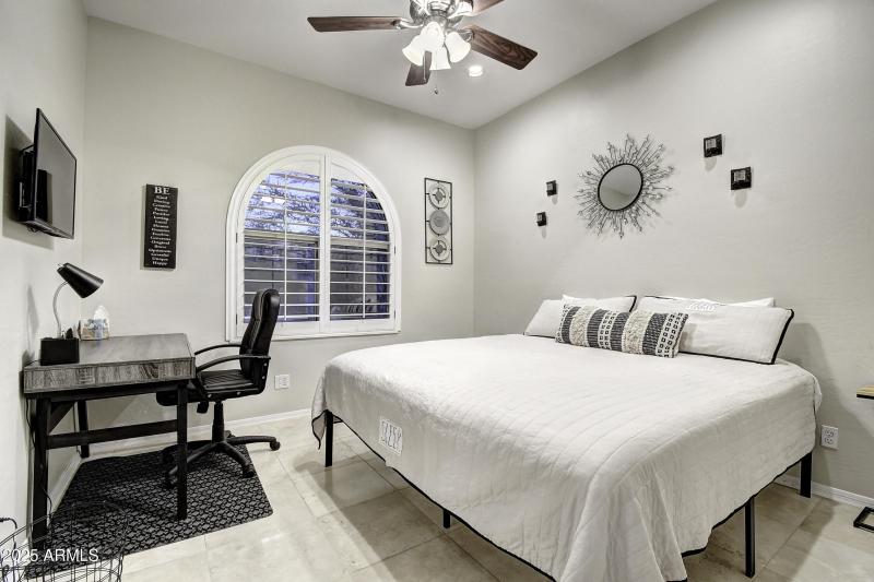 15038 E Marathon Dr (41)