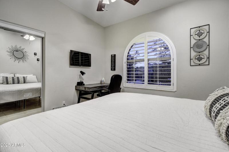 15038 E Marathon Dr (42)