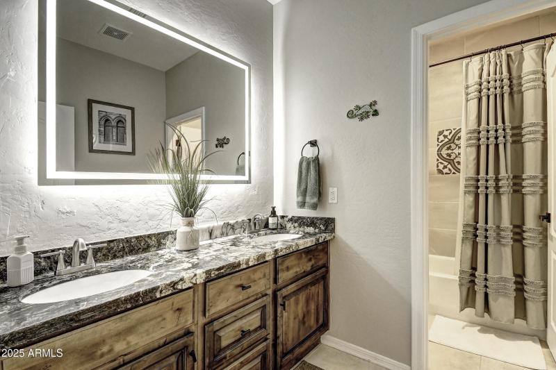 15038 E Marathon Dr (46)