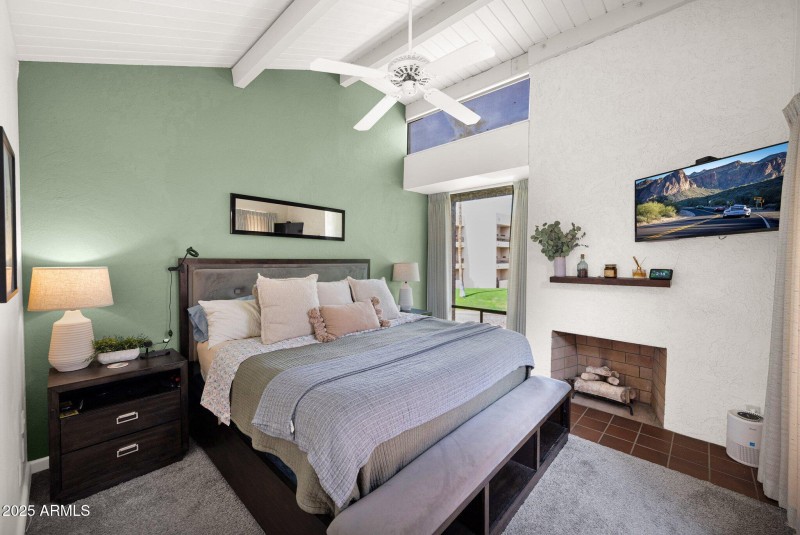 Master Suite w/FP
