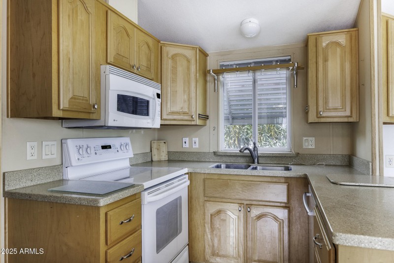 Kitchen 2
