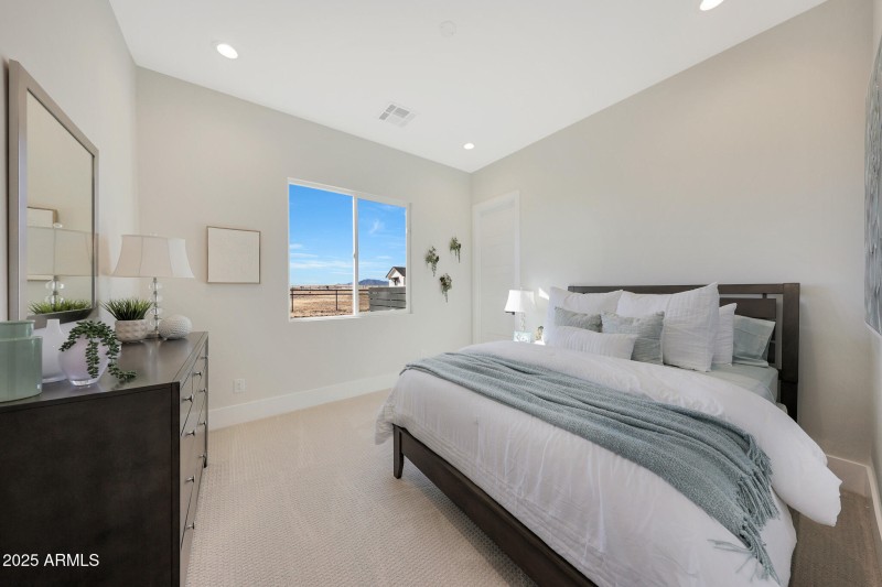 32 Bedroom 2 B7-1