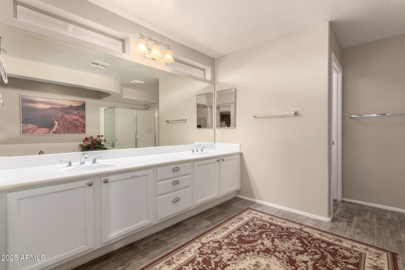 Mstr bath
