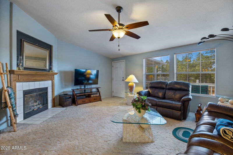 2181RubyLn-Heber-AZ-8