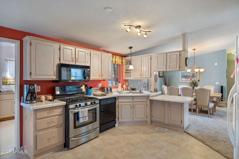 2181RubyLn-Heber-AZ-11