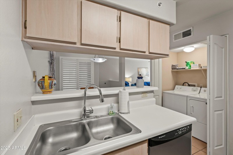 10-Kitchen