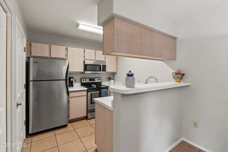 09-Kitchen