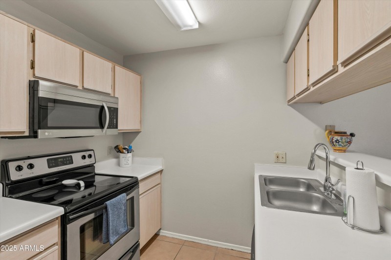 08-Kitchen