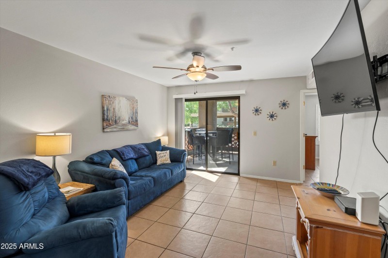 04-Living Area