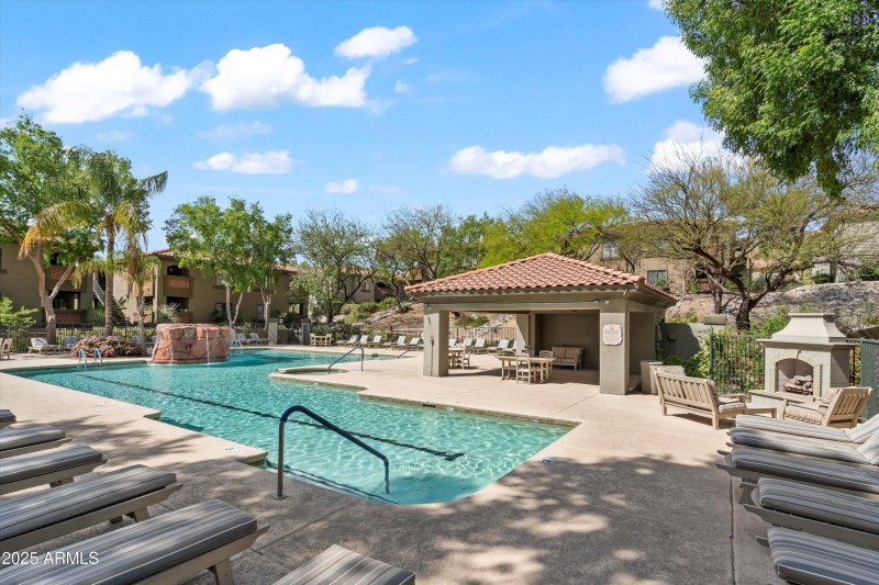 25-Community Pool