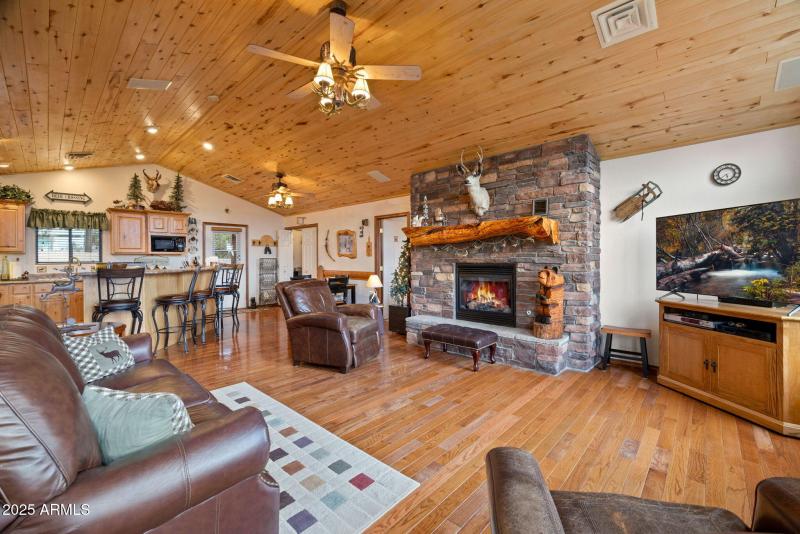 3650PineRimDr-HeberOvergaardAZ-9