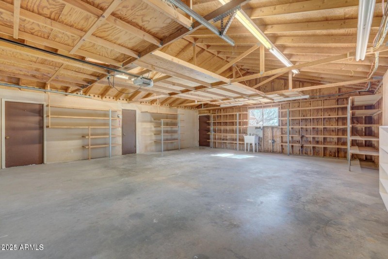Garage Ojibwa