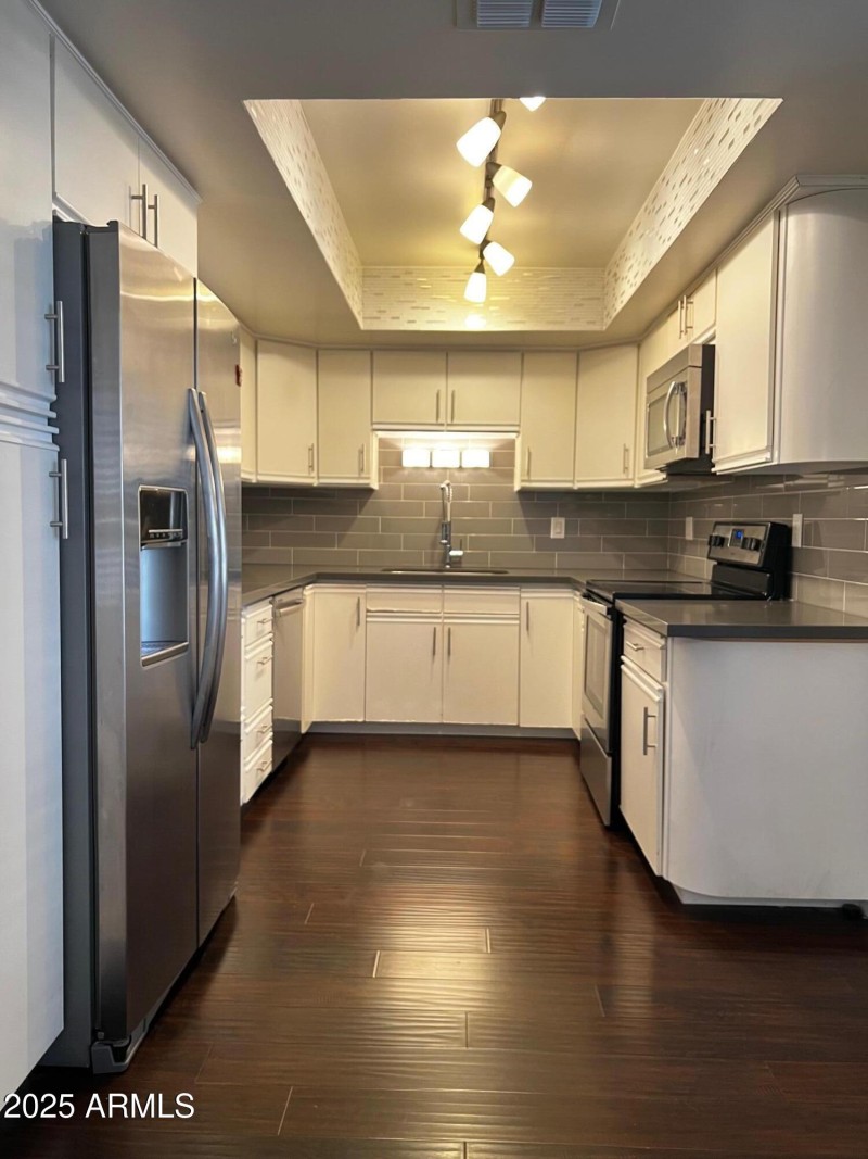 Stainless appliances