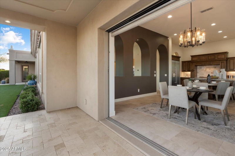 23-Interior & Exterior Living