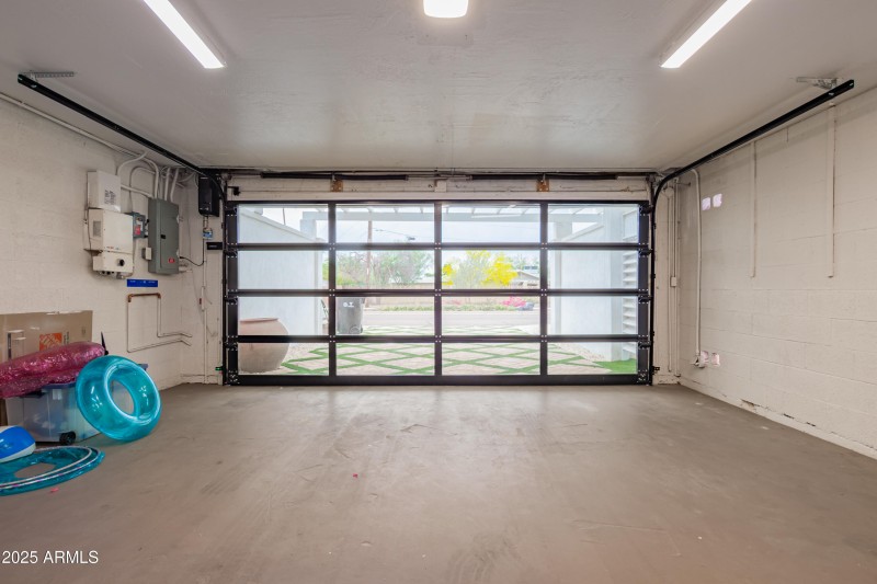 67fdfe_32 - Country Club