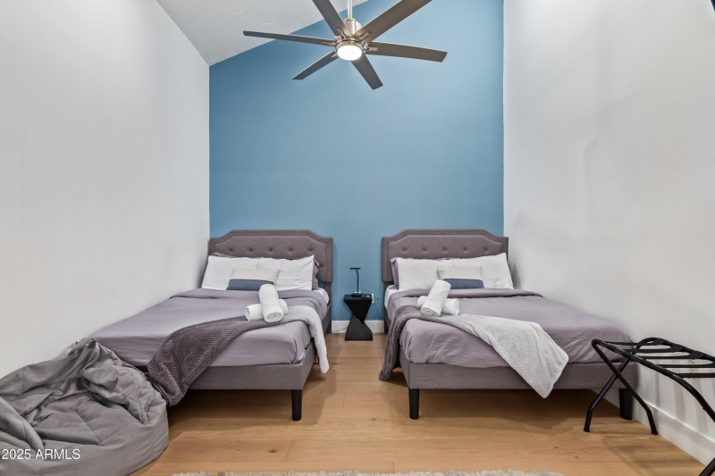 67fdfe_30 - Country Club (1)