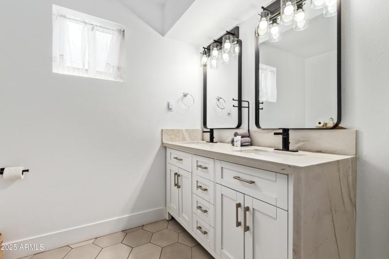 67fdfe_21 - Country Club