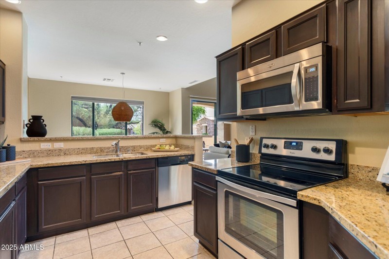 06-Kitchen