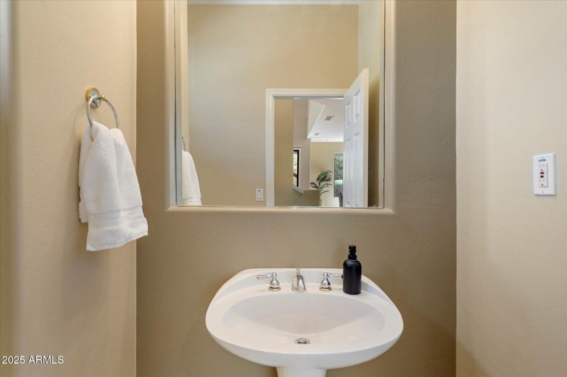 20-Powder Room