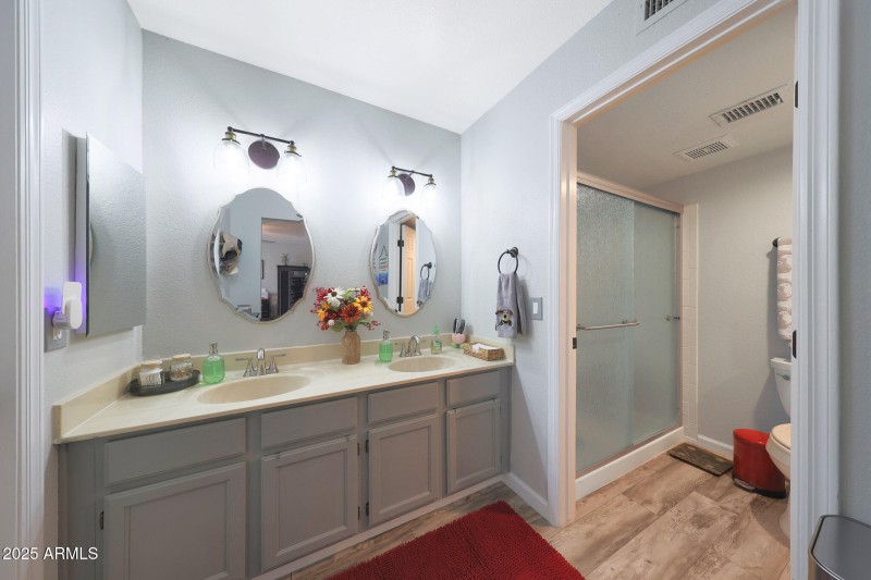 2nd Bath_Shower