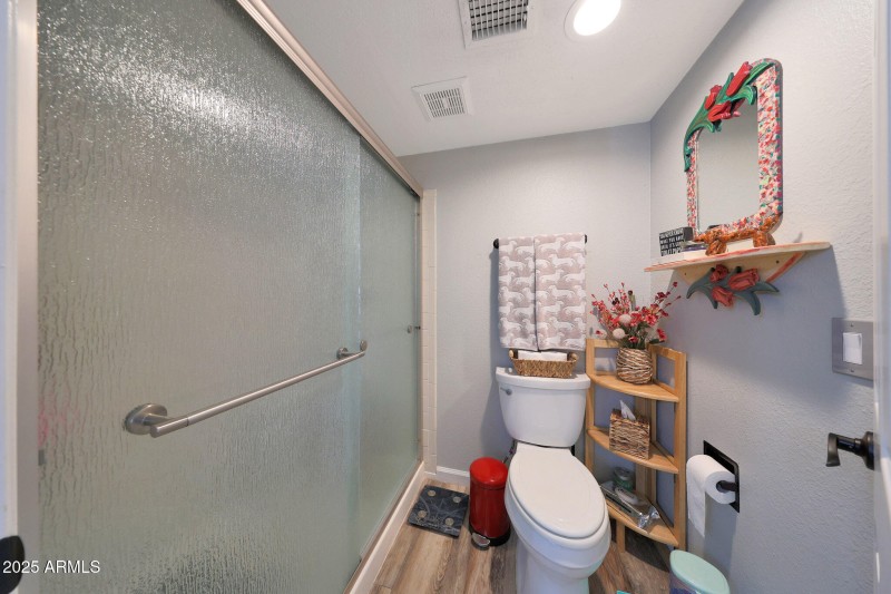 2nd Bath_Toliet