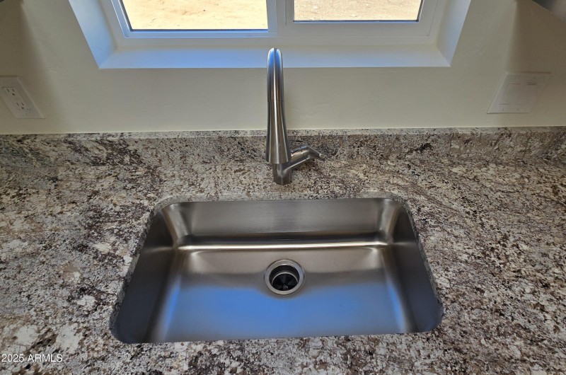 Large Single Sink