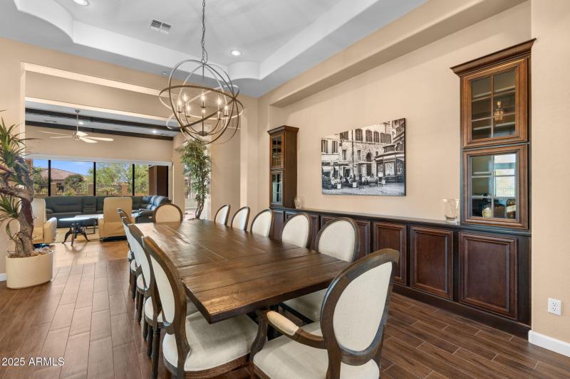 20-web-or-mls-2304-n-steele-cir