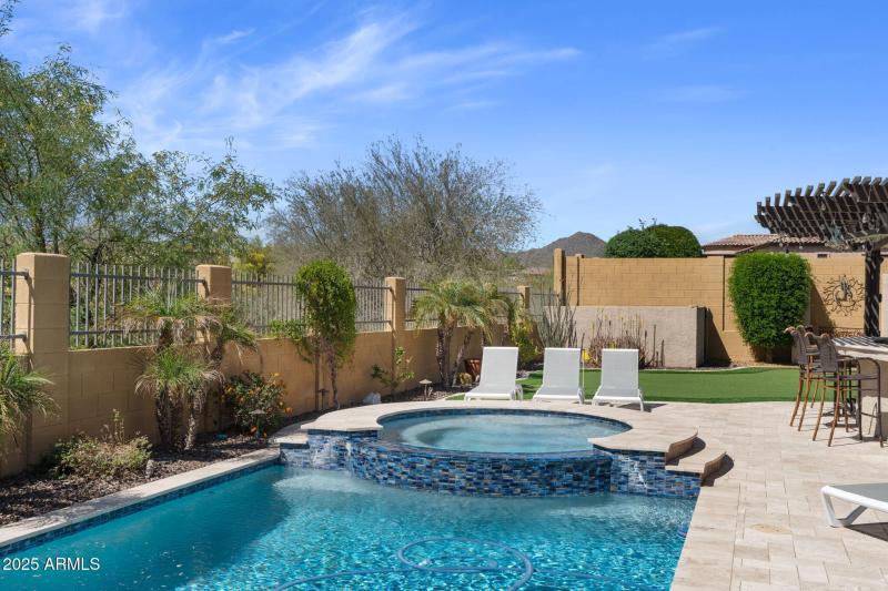 66-web-or-mls-2304-n-steele-cir