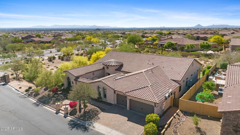 76-web-or-mls-2304-n-steele-cir