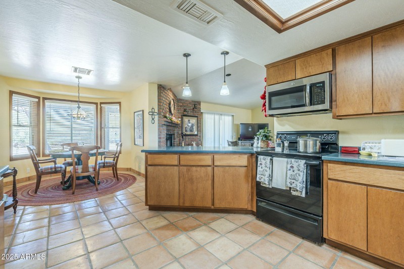 Kitchen/Dining