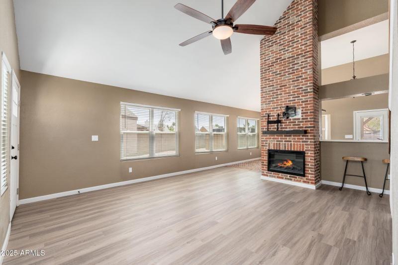 20818 N 21st Dr - 05