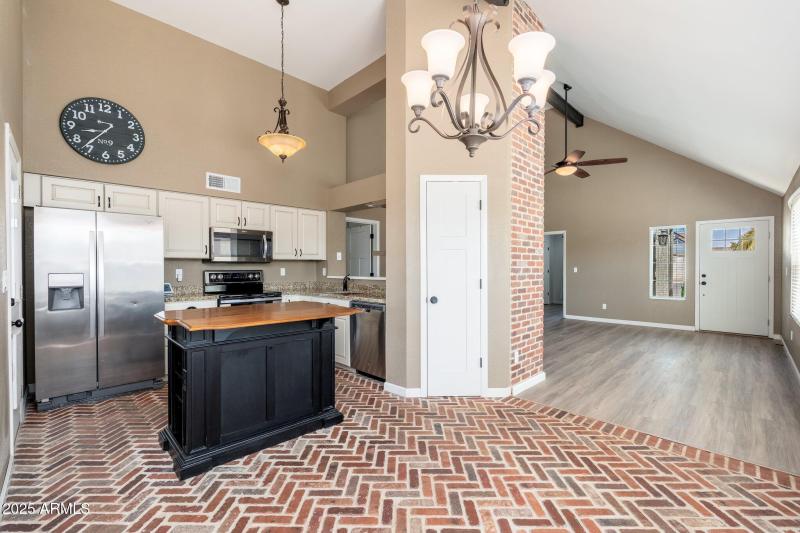 20818 N 21st Dr - 08