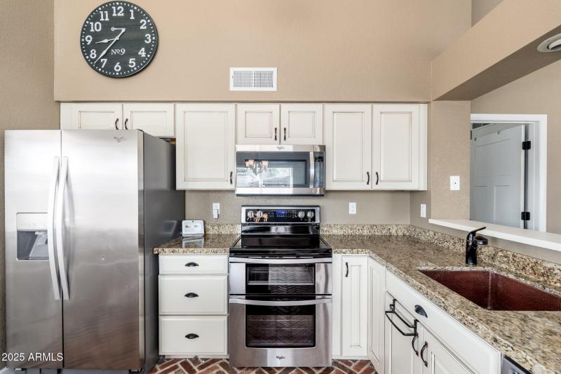 20818 N 21st Dr - 11