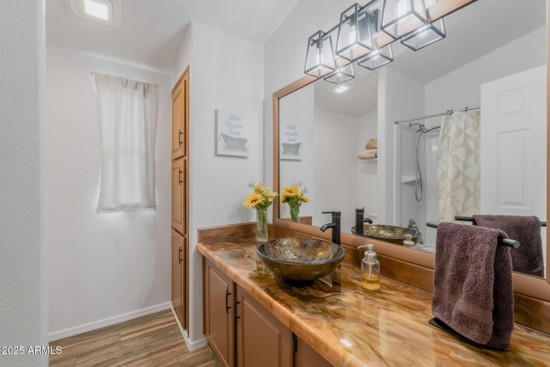 24-web-or-mls-8700 E University Dr 5109,