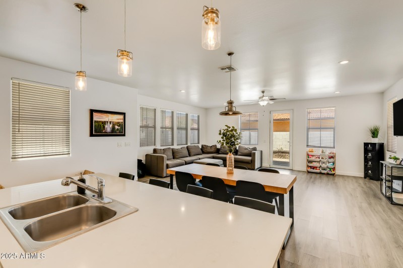 3218 W Glendale Unit 8-12