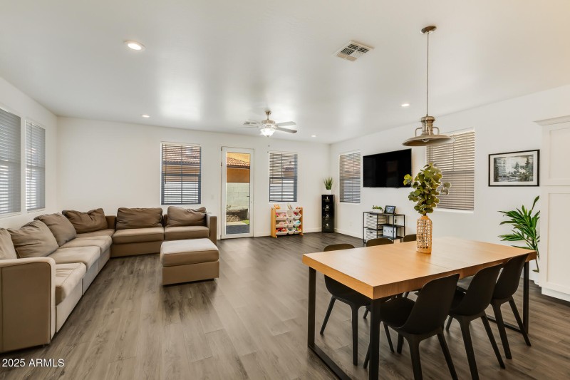 3218 W Glendale Unit 8-5
