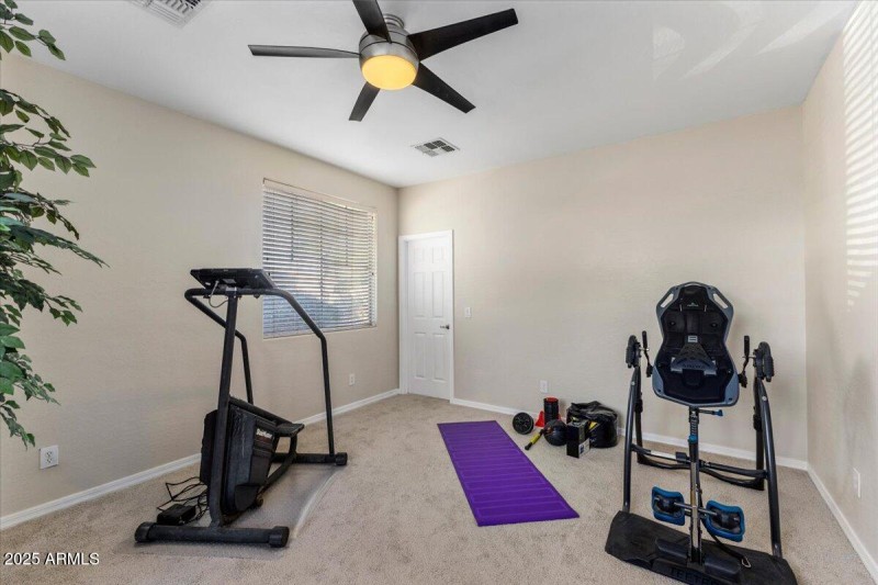 4th bedroom w/walkin closet used as gym
