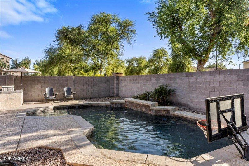 pool 2