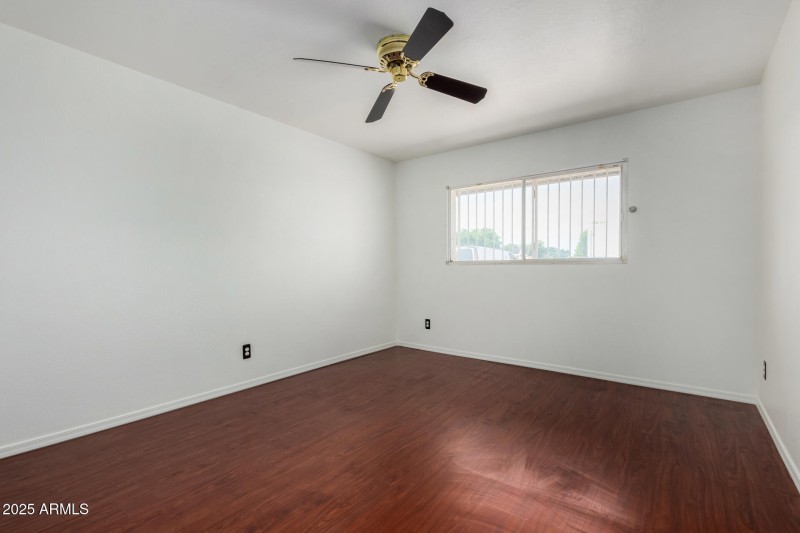 21 - Orangewood