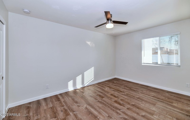 7602 E Polk St-large-017-018-Unit 101-15